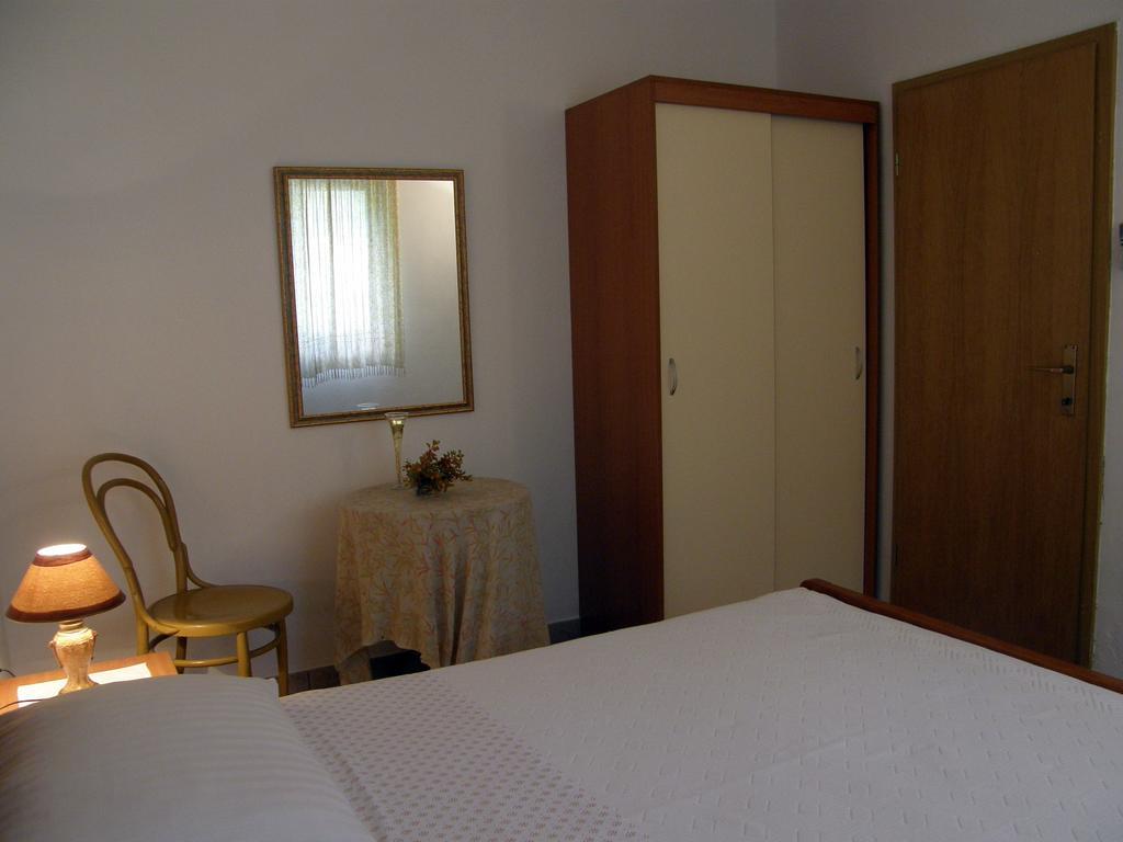 Apartments Mandić Tučepi Pokój zdjęcie